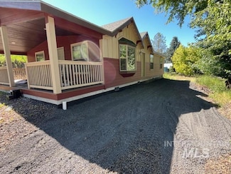 420 W Kirby St, Peck, ID 83545