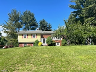 178 Tanglewood Dr, Branchburg, NJ 08876