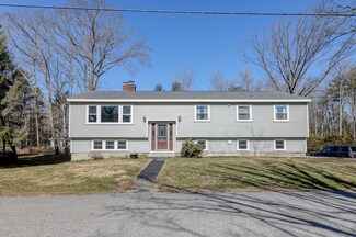 33 Valley Rd, Cape Elizabeth, ME 04107