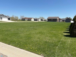 706 10th St NW, Frazee, MN 56544