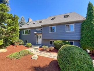 3 Forest Park Dr, Mendon, MA 01756