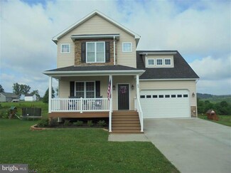 43 Hobbits Ln, Bruceton Mills, WV 26525