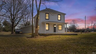 1746 S Main Ln, Pierceton, IN 46562