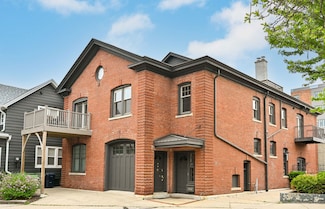 1442 N Franklin Place Unit 2, Milwaukee, WI 53202