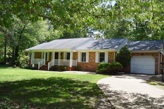 1753 Holly View Dr, Gloucester Point, VA 23062