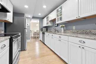 1 Loring Ave Unit 212, Swampscott, MA 01907