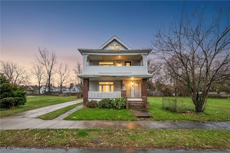 9818 Aetna Rd, Cleveland, OH 44105