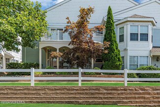 237 Tulip Ln, Freehold, NJ 07728