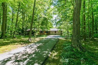 10305 Mulberry Rd, Chardon, OH 44024