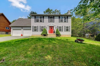 128 Embill Dr, Blakeslee, PA 18610