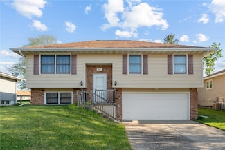 804 Arrowhead Ln NE, Cedar Rapids, IA 52402