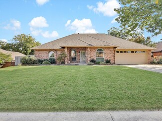 10145 Wandering Way St, Benbrook, TX 76126