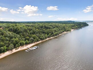 345 Station Ln N, Hudson, WI 54016