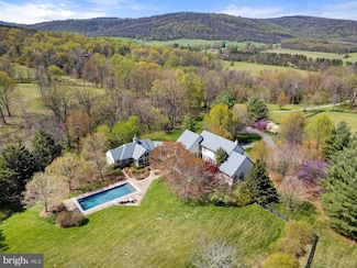 10027 John s Mosby Hwy, Upperville, VA 20184