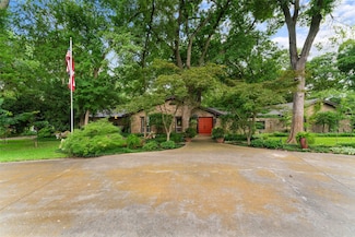 1110 Green Valley Ln, Duncanville, TX 75137