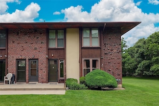 15 Juniper Ct Unit 15, Selden, NY 11784