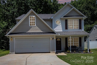 2748 Rabbit Ridge Dr, Bessemer City, NC 28016