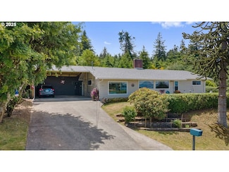 1640 Cedar Dr, Coos Bay, OR 97420