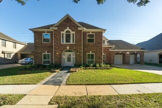 3410 Woodbrook Ln, Sugar Land, TX 77478