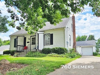 760 Siemers St, Platteville, WI 53818