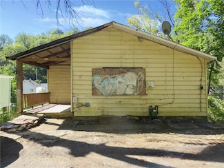 311 Run St, Carnegie, PA 15106