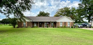 45 Reservation Rd, Clarksdale, MS 38614