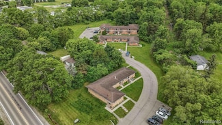 10660 E Holly Rd, Davisburg, MI 48350