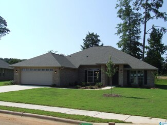 415 Harless Ln, Alabaster, AL 35007