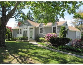 43 Oriole Dr, Andover, MA 01810