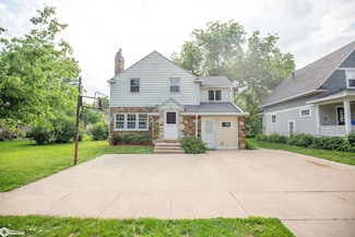 716 S Jones St, Algona, IA 50511