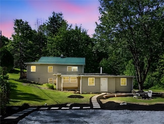 470 Burrell Hill Cir, Penn, PA 15675