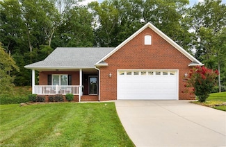 112 Arlington Ct, King, NC 27021