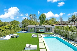 11554 Chiquita St, Los Angeles, CA 91604