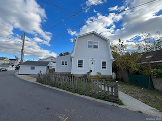 64 West Ave, Lawrence, NY 11559