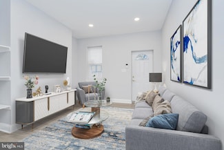 892 1/2 W Lombard St, Baltimore, MD 21201