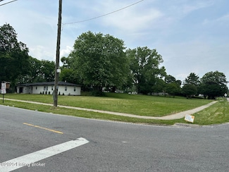 2201 Garrs Ln, Louisville, KY 40216