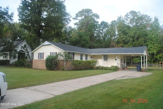 721 Gardenview Dr, Jacksonville, NC 28540