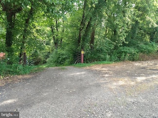9440 Csx Trail, Great Cacapon, WV 25422