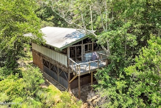 2714 Brumbaugh Rd, Ocean Springs, MS 39564
