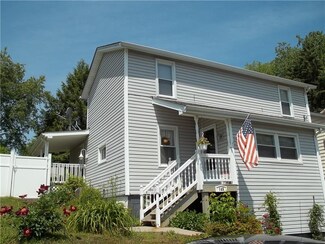 145 Pollock St, Tarentum, PA 15084