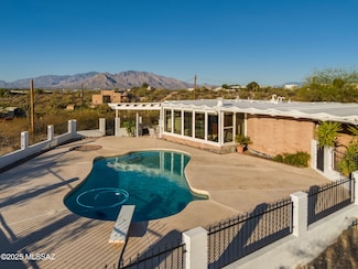 5915 N Jimson Ln, Tucson, AZ 85743