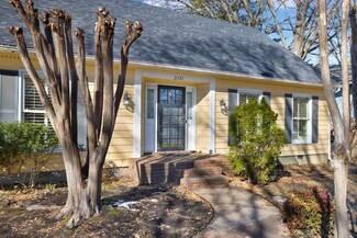 2371 Huntington Fwy, Cordova, TN 38016
