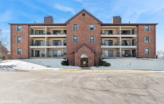 631 Hapsfield Ln Unit 104, Buffalo Grove, IL 60089