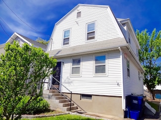 128 College Place, Fairfield, CT 06824