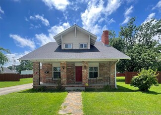 115 E Ozark St, Morris, OK 74445