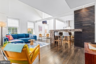 3470 39th St NW Unit 678, Washington, DC 20016