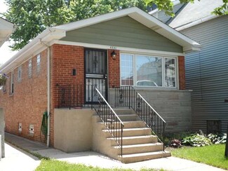 4721 N Kewanee Ave, Chicago, IL 60630