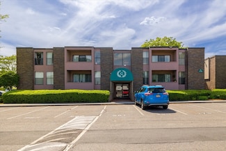 44 Shrewsbury Green Dr Unit A, Shrewsbury, MA 01545