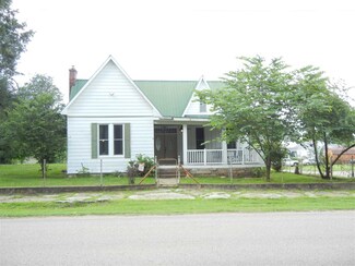 124 Pillow St, Clifton, TN 38425