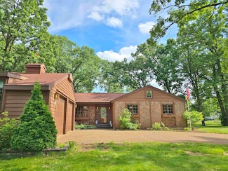 6410 Lenox Ave, Wisconsin Rapids, WI 54494